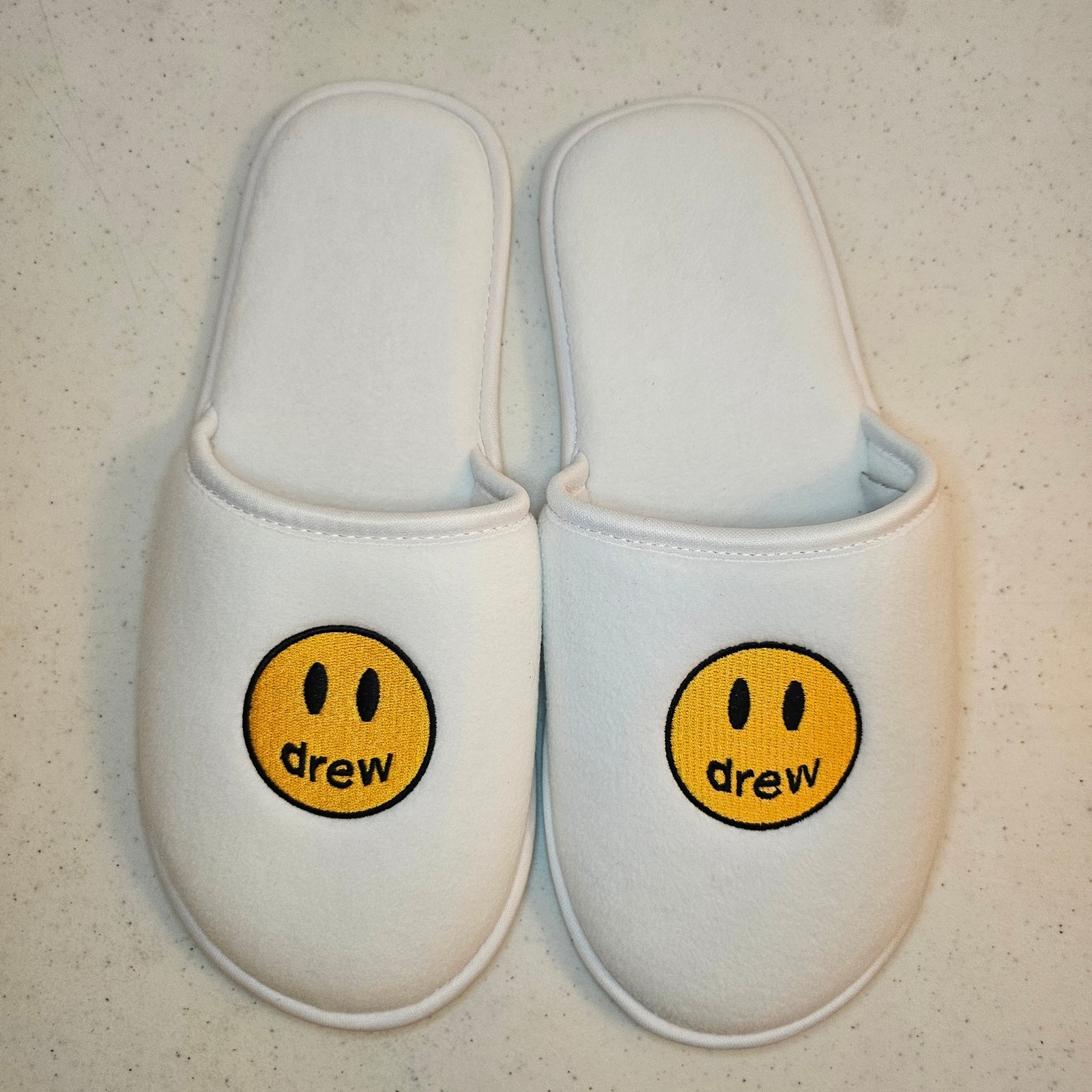 Drew House Mascot Slippers Mens S M White Justin Bieber Smiley Face Slip On Nwt — image 2 of 8